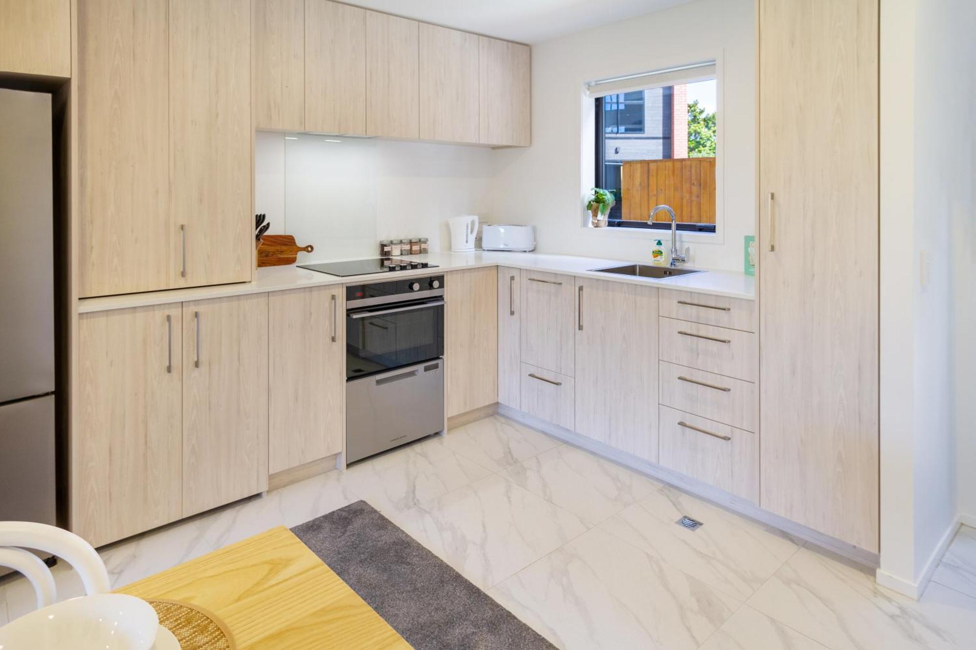 Appartamento Chic 2-Bed Gem: Trust Arena Proximity - West Akl Auckland Esterno foto