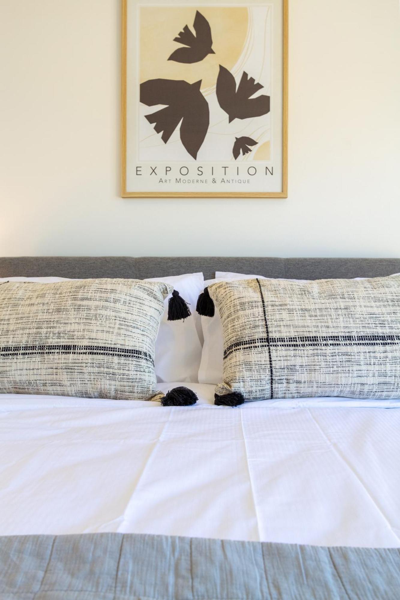 Appartamento Chic 2-Bed Gem: Trust Arena Proximity - West Akl Auckland Esterno foto
